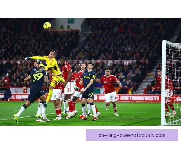 吉马良斯英超客场精彩凌空抽射绝杀森林全场沸腾